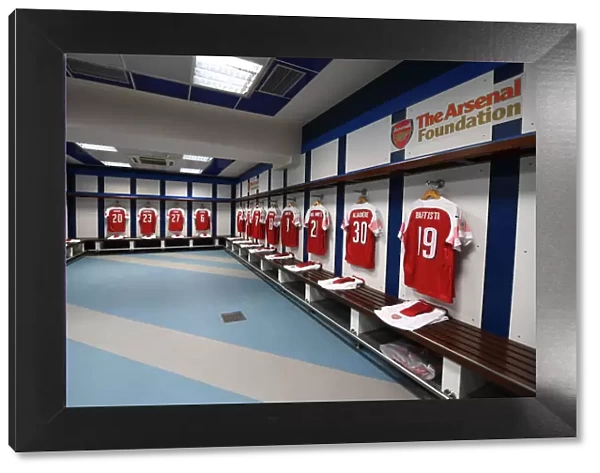 Behind the Scenes: Arsenal FC's Changing Room before the Real Madrid Legends Match (2018-19)