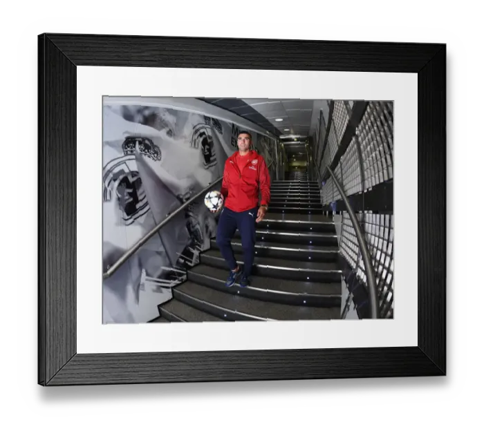 Framed Print : Clash of Football Legends: Arsenal vs. Real Madrid at Bernabeu (2018-19) Framed Print : Clash of Football Legends: Arsenal vs. Real Madrid at Bernabeu (2018-19)