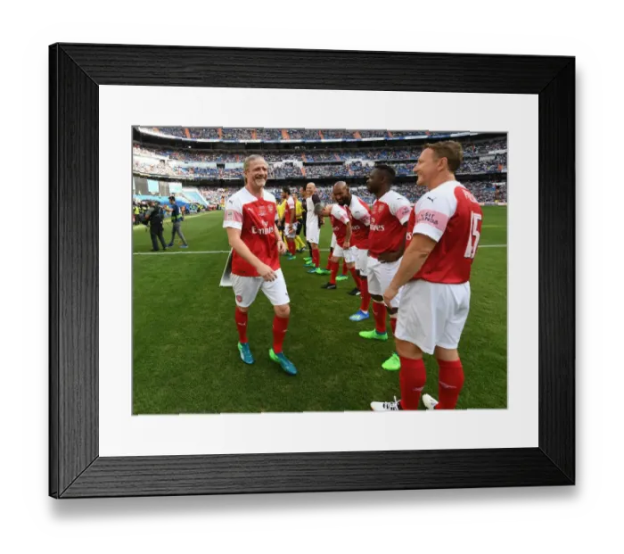 Framed Print : Arsenal Legends Battle Real Madrid Legends at Bernabeu Stadium Framed Print : Arsenal Legends Battle Real Madrid Legends at Bernabeu Stadium