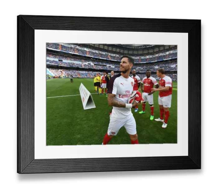Framed Print : Arsenal Legends vs Real Madrid Legends: A Clash of Football Greats at Bernabeu (2018-19) Framed Print : Arsenal Legends vs Real Madrid Legends: A Clash of Football Greats at Bernabeu (2018-19)