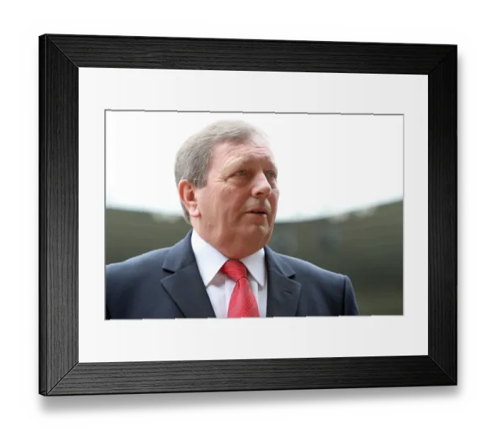 Framed Print : Vic Akers (Arsenal Ladies Manager) Framed Print : Vic Akers (Arsenal Ladies Manager)