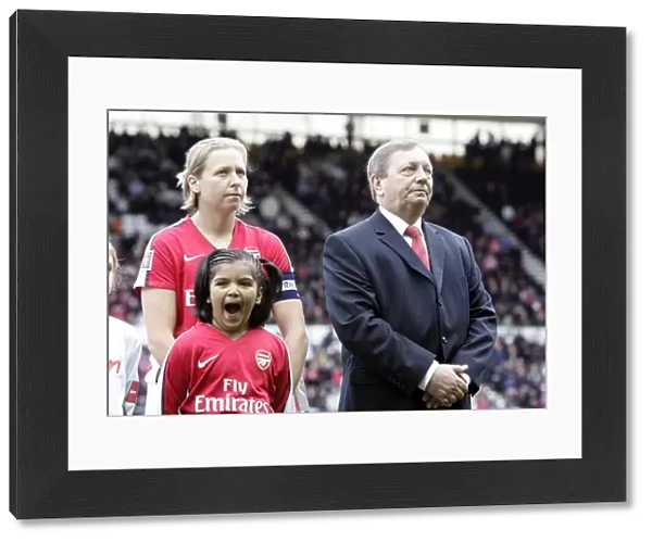 Vic Akers (Arsenal Manager) line up with Jayne Ludlow before the match
