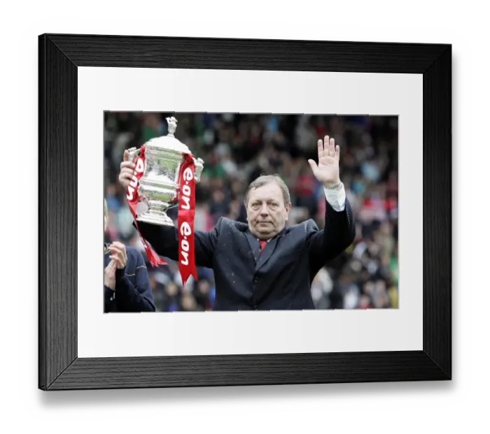 Framed Print : Arsenal Ladies Manager Vic Akers with the FA Cup Framed Print : Arsenal Ladies Manager Vic Akers with the FA Cup