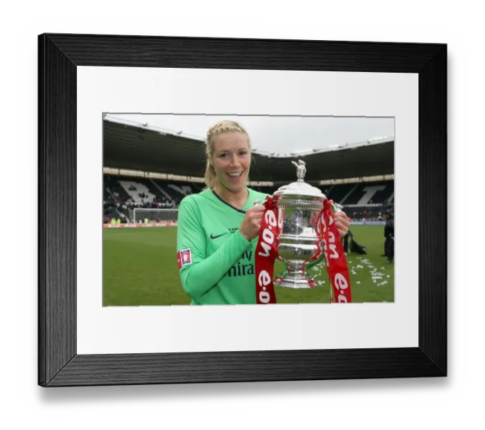 Framed Print : Emma Byrne (Arsenal) with the FA Cup Trophy Framed Print : Emma Byrne (Arsenal) with the FA Cup Trophy