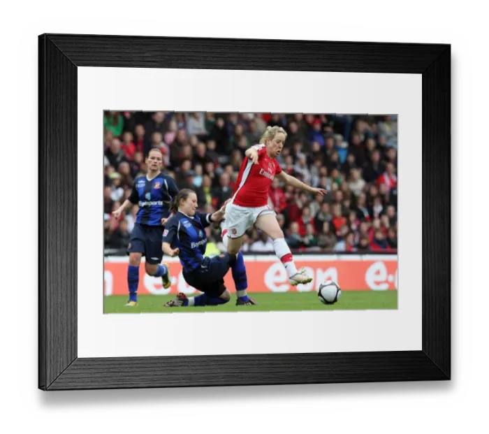 Framed Print : Gemma Davison (Arsenal) Stephanie Bannon (Sunderland) Framed Print : Gemma Davison (Arsenal) Stephanie Bannon (Sunderland)