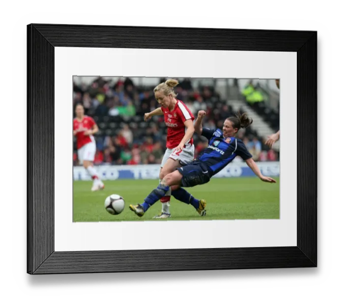 Framed Print : Gemma Davison (Arsenal) Kelly McDougall (Sunderland)