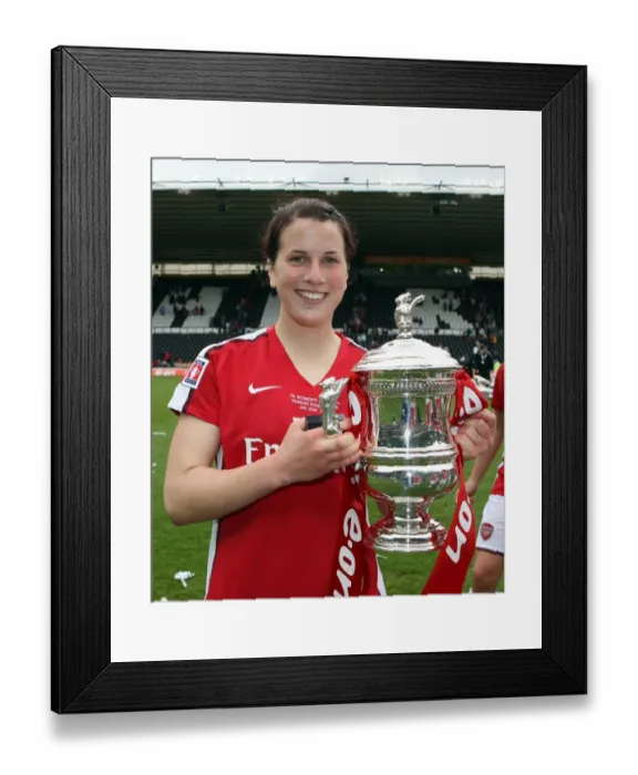 Framed Print : Niamh Fahey Celebrates FA Cup Victory with Arsenal Ladies