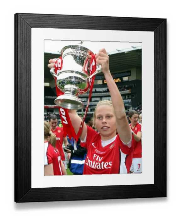 Framed Print : Gilly Flaherty (Arsenal Ladies) with the FA Cup Trophy Framed Print : Gilly Flaherty (Arsenal Ladies) with the FA Cup Trophy