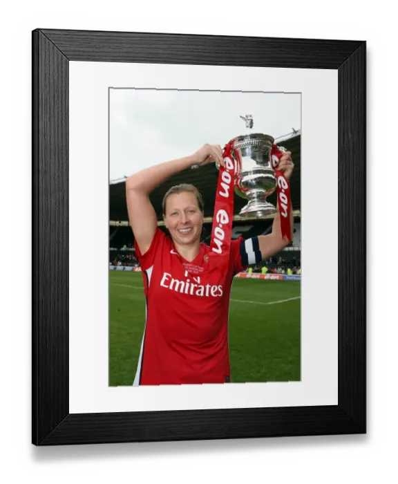 Framed Print : Jayne Ludlow Celebrates FA Cup Victory with Arsenal Ladies Framed Print : Jayne Ludlow Celebrates FA Cup Victory with Arsenal Ladies