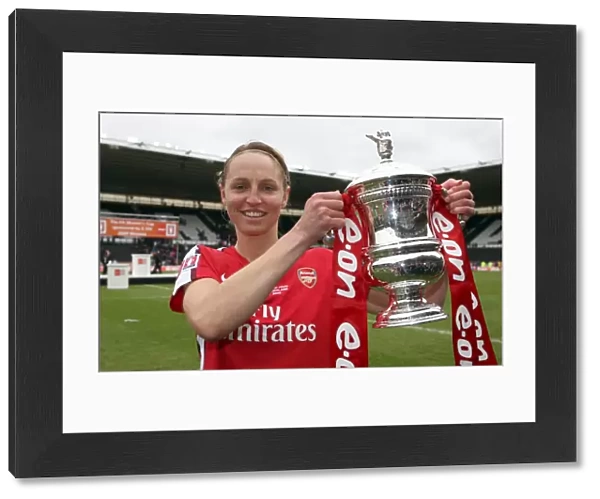Faye White (Arsenal Ladies) with the FA Cup Trophy