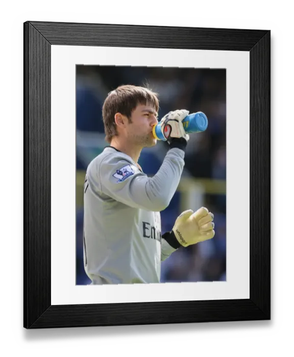 Framed Print : Fabianski's Dominance: Arsenal Crush Portsmouth 4-0 Framed Print : Fabianski's Dominance: Arsenal Crush Portsmouth 4-0