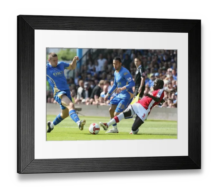Framed Print : Bacary Sagna (Arsenal) Nadir Belhadj and Sean Davis(Portsmouth)