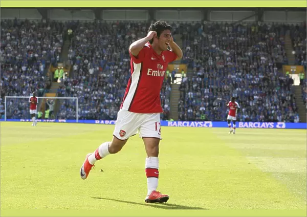 Carlos Vela celebrates scoring the 3rd Arsenal goal