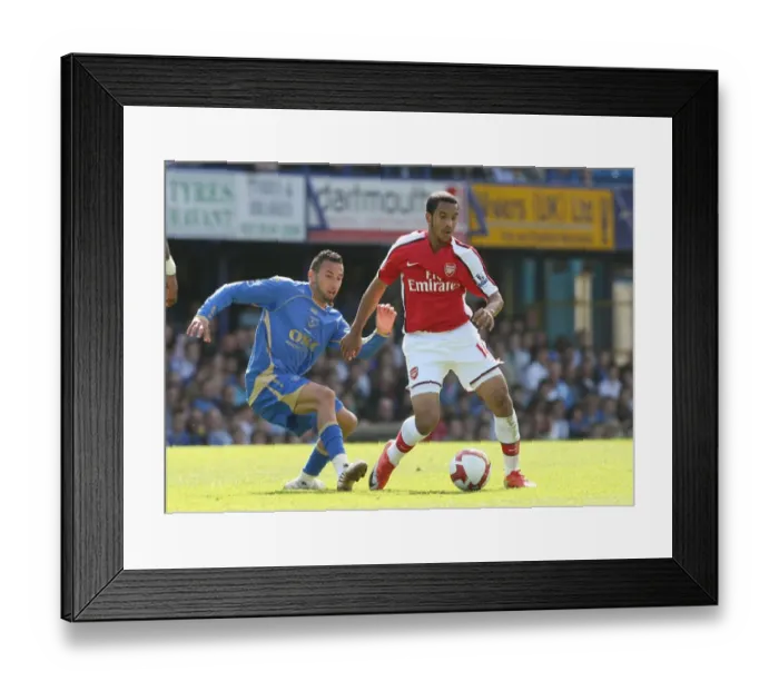 Framed Print : Theo Walcott's Unforgettable Night: Arsenal's 4-0 Thrashing of Portsmouth
