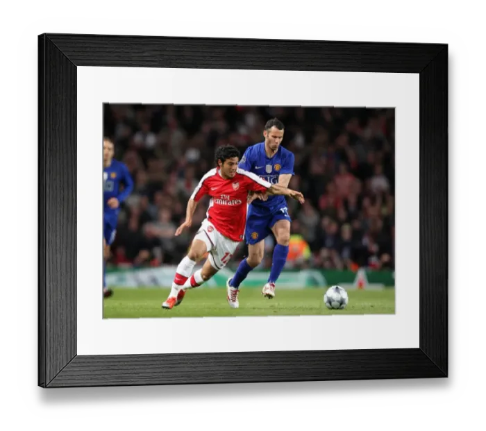Framed Print : Carlos Vela (Arsenal) Ryan Giggs (Man Utd) Framed Print : Carlos Vela (Arsenal) Ryan Giggs (Man Utd)