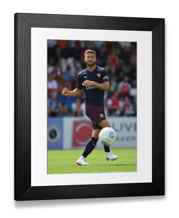 Framed Print : Shkodran Mustafi at Arsenal's Pre-Season Training in Borehamwood (2018-19) Framed Print : Shkodran Mustafi at Arsenal's Pre-Season Training in Borehamwood (2018-19)