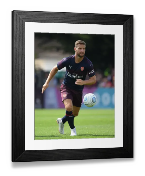 Framed Print : Arsenal's Shkodran Mustafi Training at Borehamwood (2018-19)