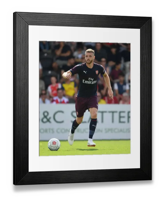 Framed Print : Calum Chambers in Action: Arsenal's Pre-Season Clash at Borehamwood (2018)