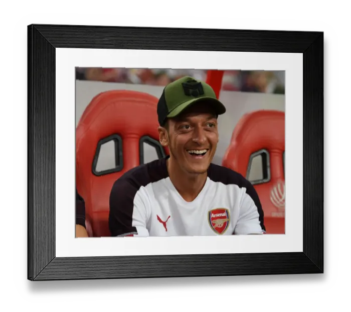 Framed Print : Mesut Ozil: Focused and Ready - Arsenal Footballer's Pre-Match Moment vs Atletico Madrid, 2018