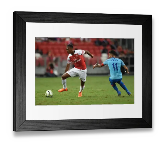 Framed Print : Joe Willock vs. Angel Correa: Clash of the Midfielders - Arsenal vs. Atletico Madrid, International Champions Cup 2018 Framed Print : Joe Willock vs. Angel Correa: Clash of the Midfielders - Arsenal vs. Atletico Madrid, International Champions Cup 2018