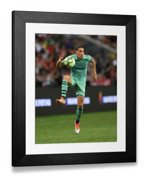 Framed Print : Hector Bellerin in Action: Arsenal vs Paris Saint-Germain, International Champions Cup 2018