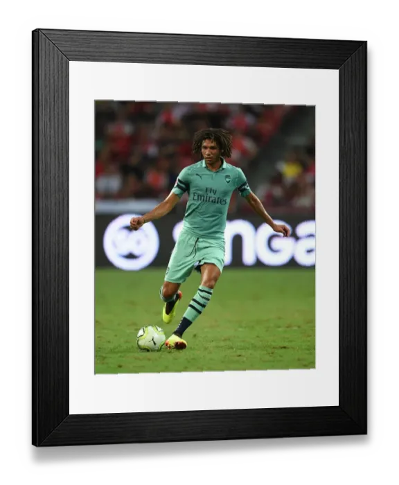 Framed Print : Mohamed Elneny vs Paris Saint-Germain: Arsenal's Midfield Battle in 2018 International Champions Cup