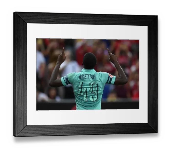 Framed Print : Arsenal's Eddie Nketiah Scores Stunner: Arsenal Stuns Paris Saint-Germain in 2018 International Champions Cup, Singapore