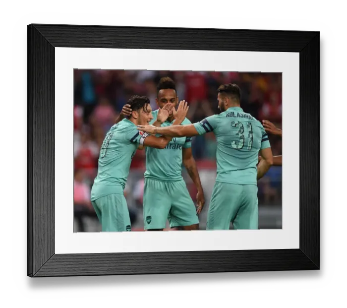 Framed Print : Arsenal's Ozil and Kolasinac Celebrate Goal Against Paris Saint-Germain, 2018