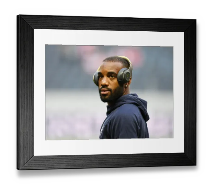 Framed Print : Alex Lacazette Gears Up: Arsenal vs SS Lazio Pre-Season Friendly, Stockholm 2018