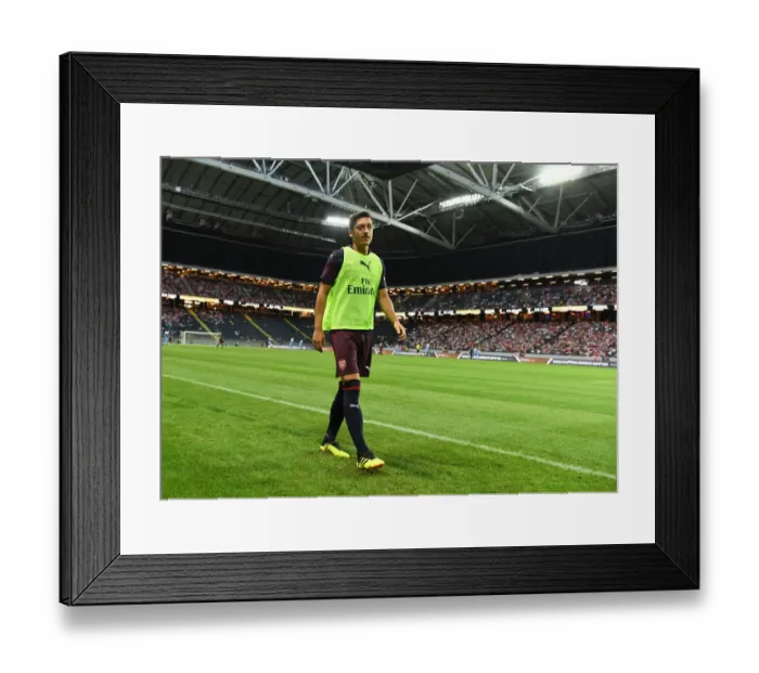 Framed Print : Mesut Ozil in Action: Arsenal vs. SS Lazio, Stockholm 2018 Framed Print : Mesut Ozil in Action: Arsenal vs. SS Lazio, Stockholm 2018