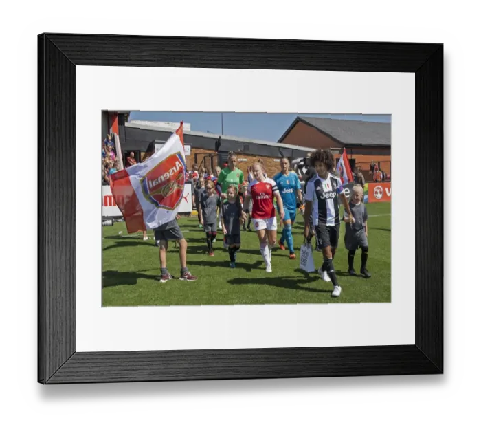 Framed Print : Arsenal Women vs Juventus: Pre-Season Friendly (August 5, 2018) Framed Print : Arsenal Women vs Juventus: Pre-Season Friendly (August 5, 2018)