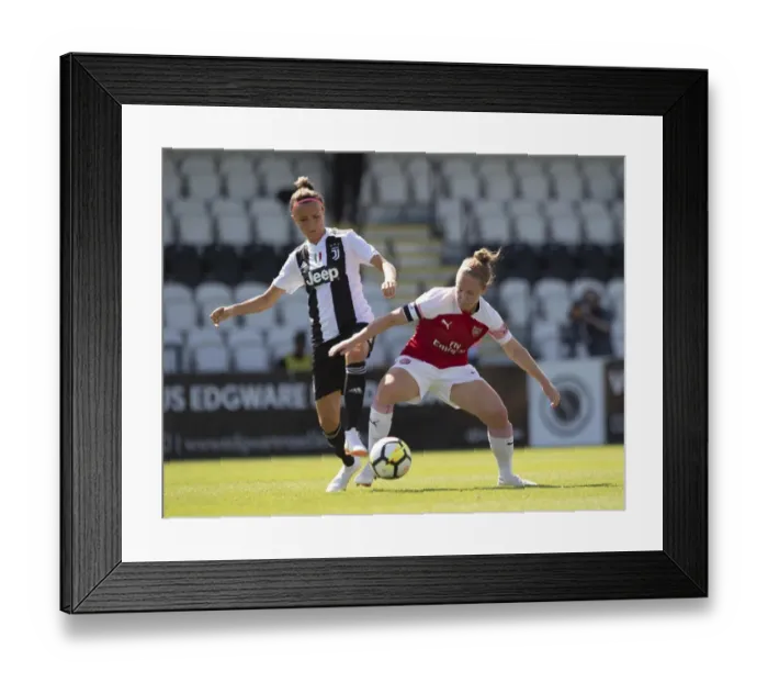 Framed Print : Arsenal Women vs Juventus: Pre-Season Friendly (May 8, 2018) Framed Print : Arsenal Women vs Juventus: Pre-Season Friendly (May 8, 2018)