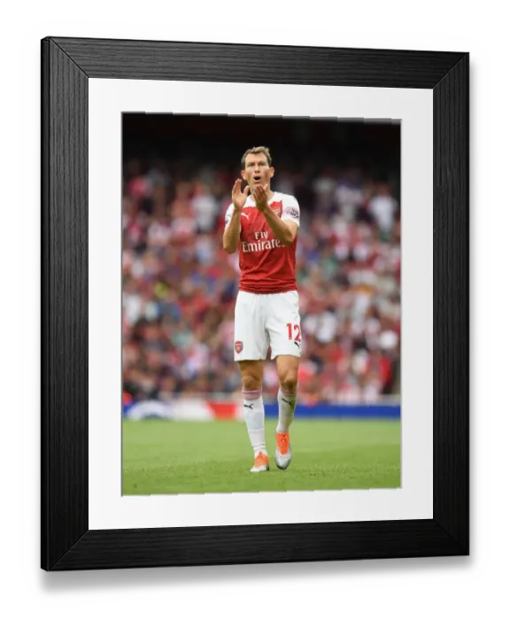 Framed Print : Stephan Lichtsteiner in Action: Arsenal vs Manchester City (2018-19)