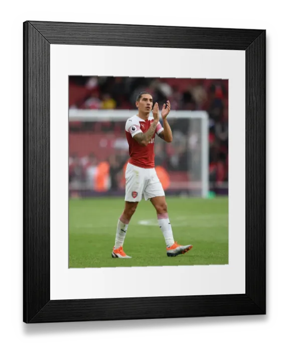 Framed Print : Hector Bellerin (Arsenal). Arsenal 0: 2 Manchester City. Premier League. Emirates Stadium