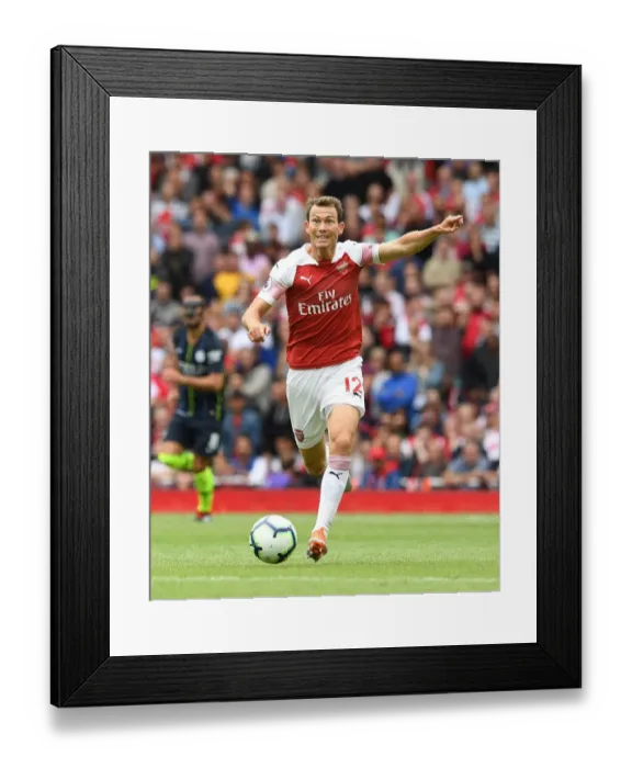 Framed Print : Stephan Lichtsteiner in Action: Arsenal vs Manchester City (2018-19) Framed Print : Stephan Lichtsteiner in Action: Arsenal vs Manchester City (2018-19)