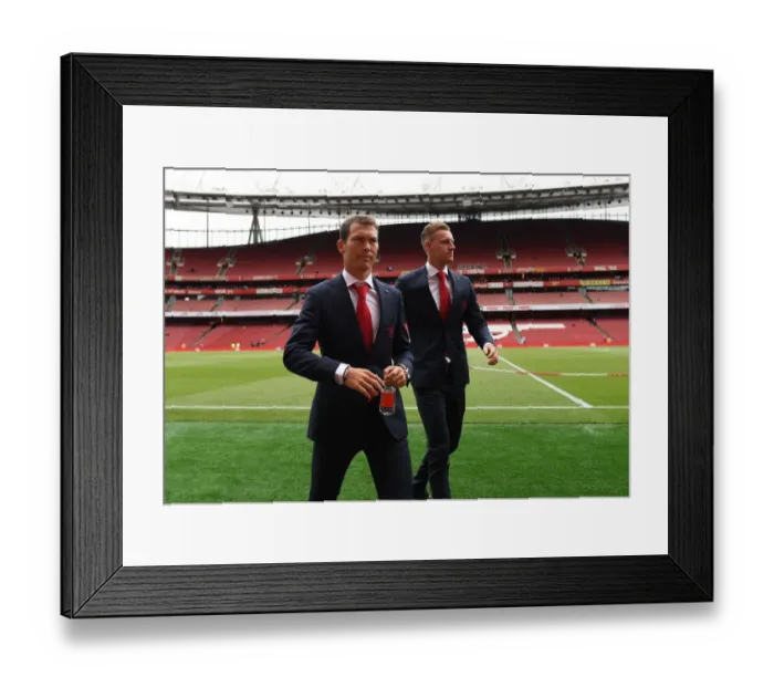 Framed Print : Arsenal FC: Lichtsteiner and Leno Prepare for Manchester City Showdown (2018-19) Framed Print : Arsenal FC: Lichtsteiner and Leno Prepare for Manchester City Showdown (2018-19)