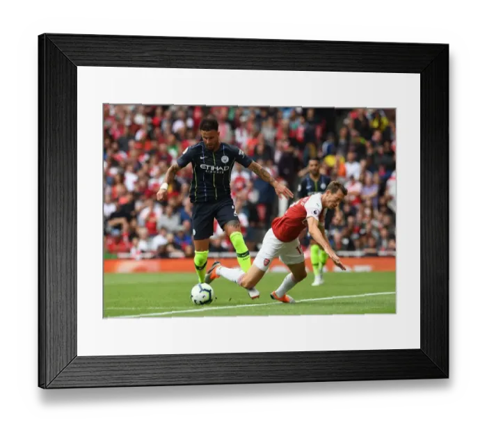 Framed Print : Clash of Titans: Lichtsteiner vs. Walker - Arsenal vs. Manchester City, Premier League 2018-19 Framed Print : Clash of Titans: Lichtsteiner vs. Walker - Arsenal vs. Manchester City, Premier League 2018-19