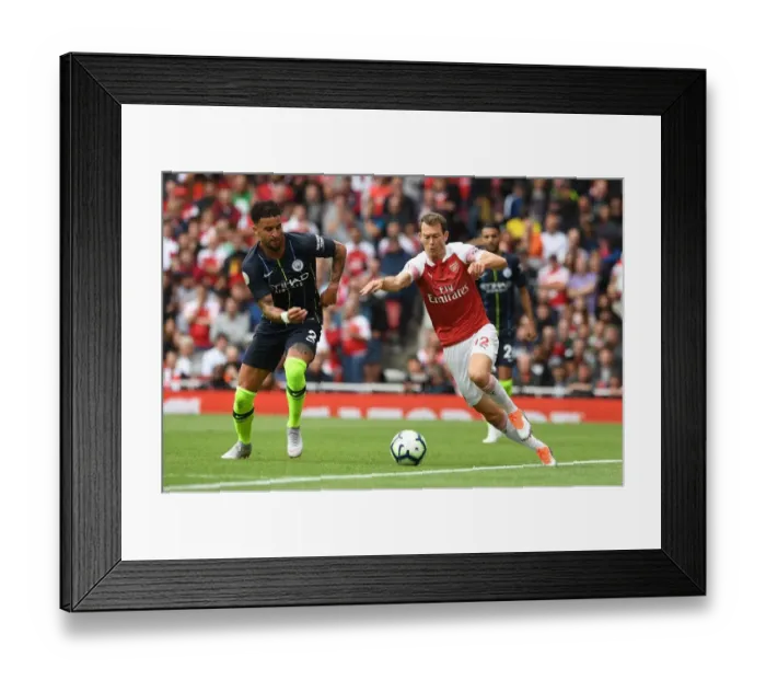 Framed Print : Arsenal vs Manchester City: A Battle of the Full-Backs - Lichtsteiner vs Walker