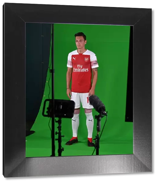 Arsenal First Team: Mesut Ozil at 2018 / 19 Photo Call