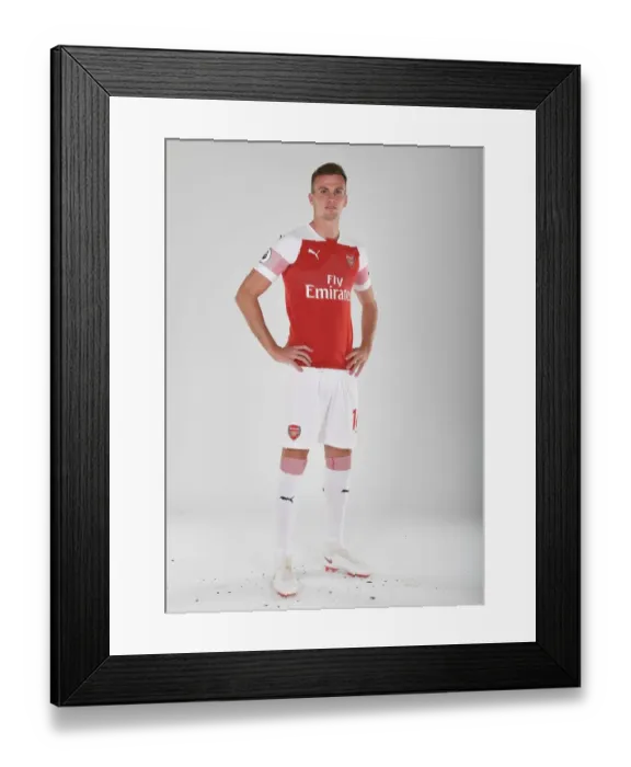 Framed Print : Arsenal's Rob Holding at 2018 / 19 First Team Photo Call Framed Print : Arsenal's Rob Holding at 2018 / 19 First Team Photo Call