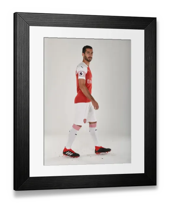 Framed Print : Arsenal's Henrikh Mkhitaryan at 2018 / 19 First Team Photo Call