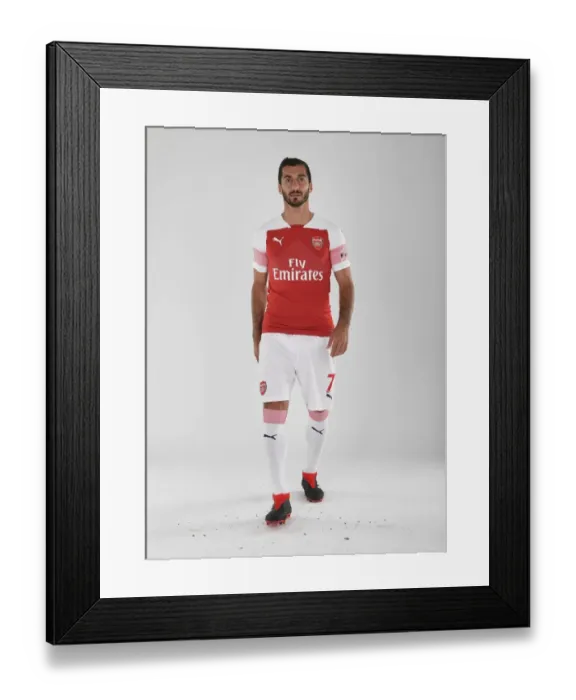 Framed Print : Arsenal's Henrikh Mkhitaryan at 2018 / 19 First Team Photo Call