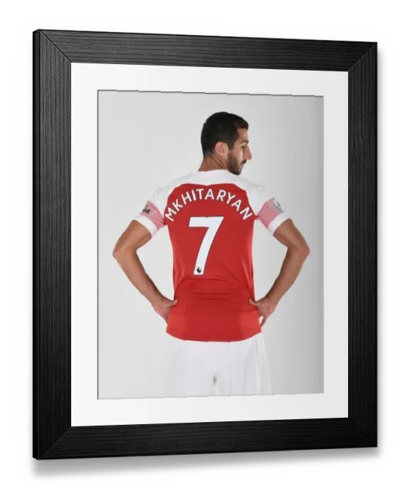 Framed Print : Arsenal First Team 2018 / 19: Henrikh Mkhitaryan at London Colney Training Ground Framed Print : Arsenal First Team 2018 / 19: Henrikh Mkhitaryan at London Colney Training Ground