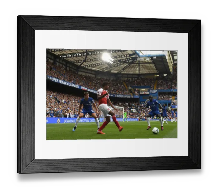 Framed Print : Clash at Stamford Bridge: Cesar Azpilicueta and N'Golo Kante Pressure Alex Iwobi