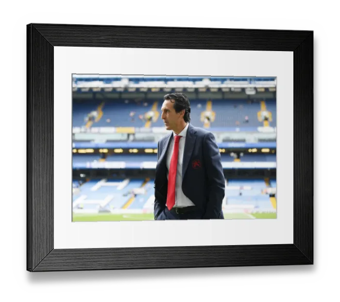Framed Print : Unai Emery Inspects Stamford Bridge Pitch Before Chelsea vs Arsenal (2018-19) Framed Print : Unai Emery Inspects Stamford Bridge Pitch Before Chelsea vs Arsenal (2018-19)