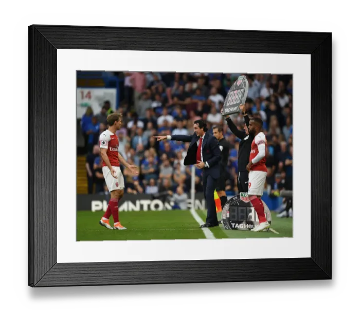 Framed Print : Unai Emery Conferencing with Nacho Monreal during Chelsea vs. Arsenal Premier League Clash (2018-19)