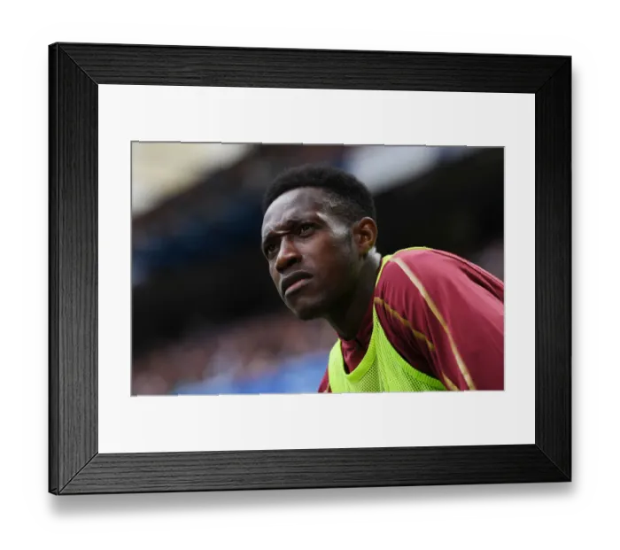 Framed Print : Danny Welbeck: Arsenal Substitute in Chelsea vs Arsenal Premier League Clash (2018-19) Framed Print : Danny Welbeck: Arsenal Substitute in Chelsea vs Arsenal Premier League Clash (2018-19)