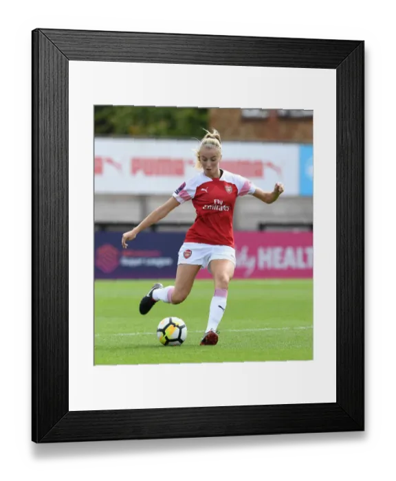 Framed Print : Leah Williamson in Action: Arsenal Women vs West Ham United Women