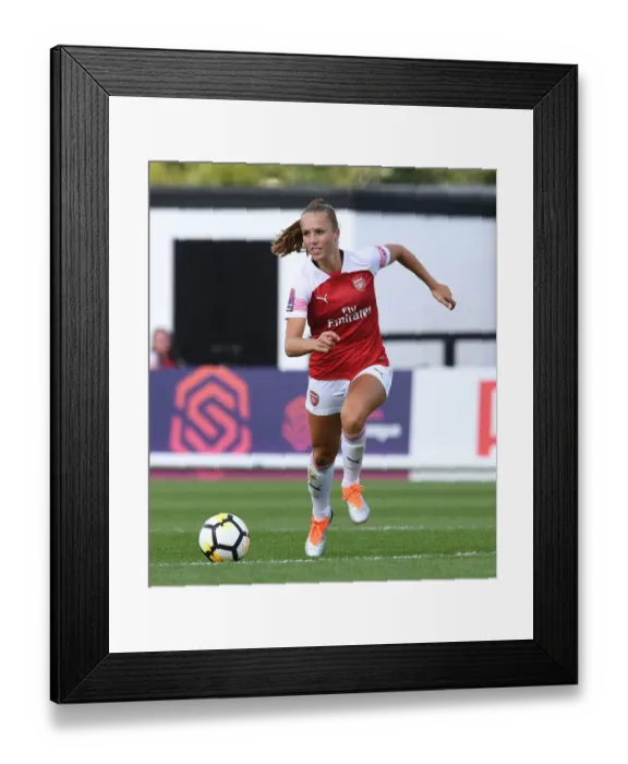 Framed Print : Arsenal's Lia Walti in Action: Arsenal Women vs West Ham United Women (2018-19) Framed Print : Arsenal's Lia Walti in Action: Arsenal Women vs West Ham United Women (2018-19)