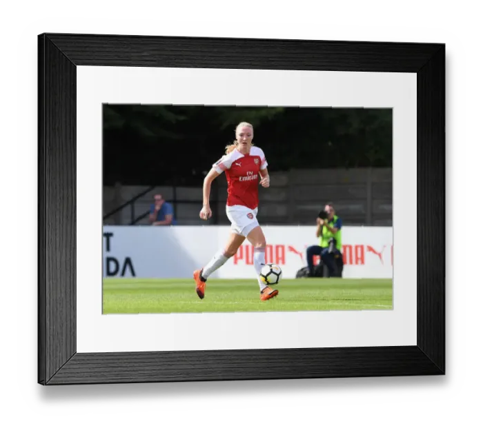 Framed Print : Louise Quinn in Action: Arsenal Women vs West Ham United Women Framed Print : Louise Quinn in Action: Arsenal Women vs West Ham United Women